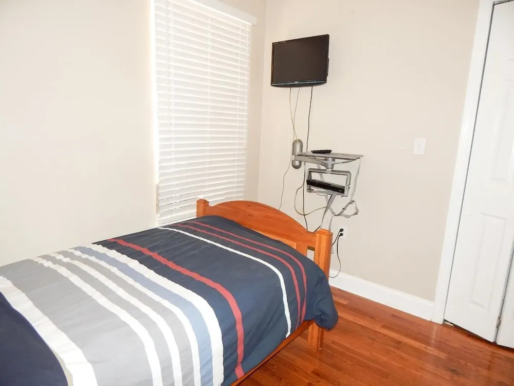 025 Conde - Dauphin Island Home 4 Bedrooms 2 Bathrooms Home