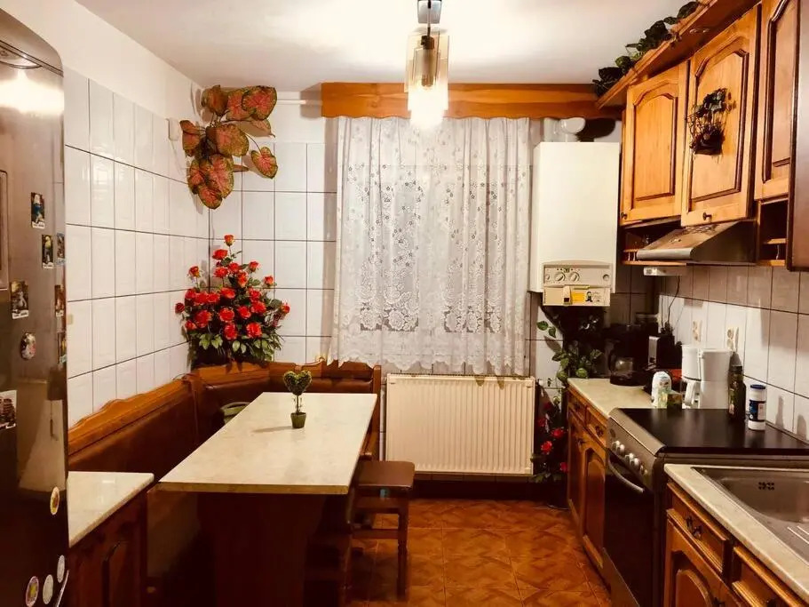 Very Big apartment in a Quiet area near Spitalul Judetean F7