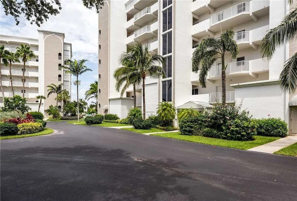 Casa Marina II 353 - Two Bedroom Condo