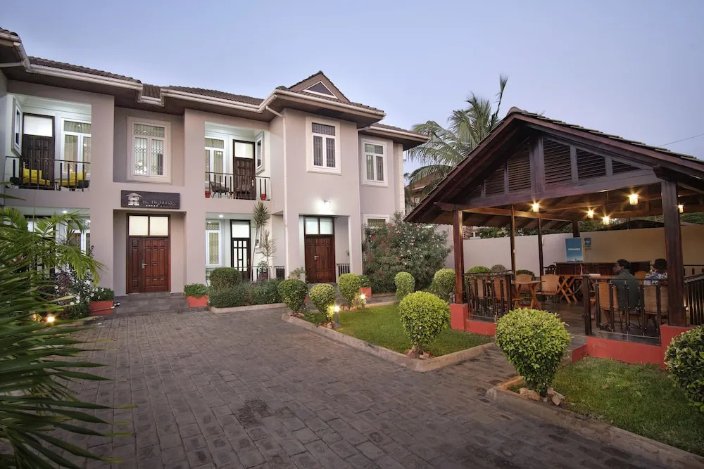 The Highbridge Guest Lodge