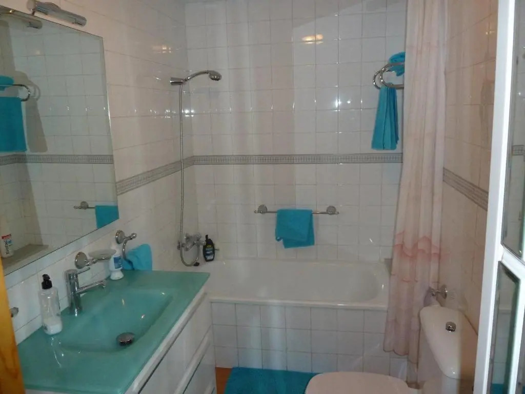 Apartment with side seaview 60 meters from sea