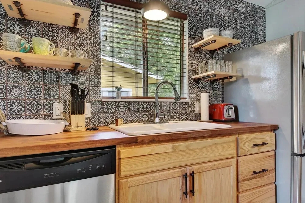 2BR 2BA Boutique SoLa House by RedAwning