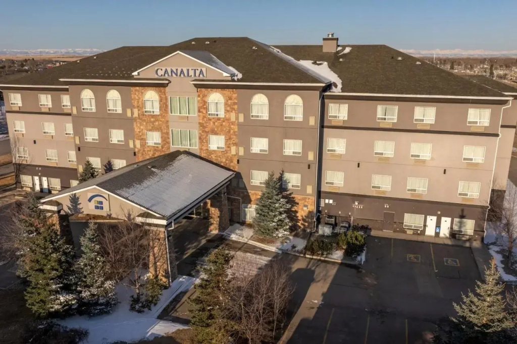 Canalta Hotel High River