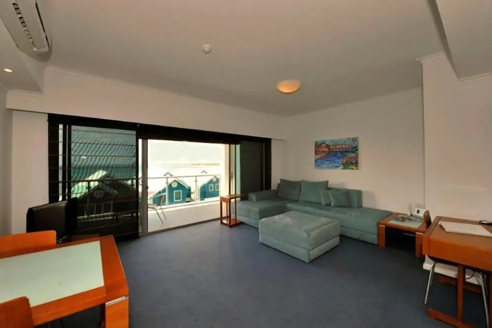 Sea Side 209