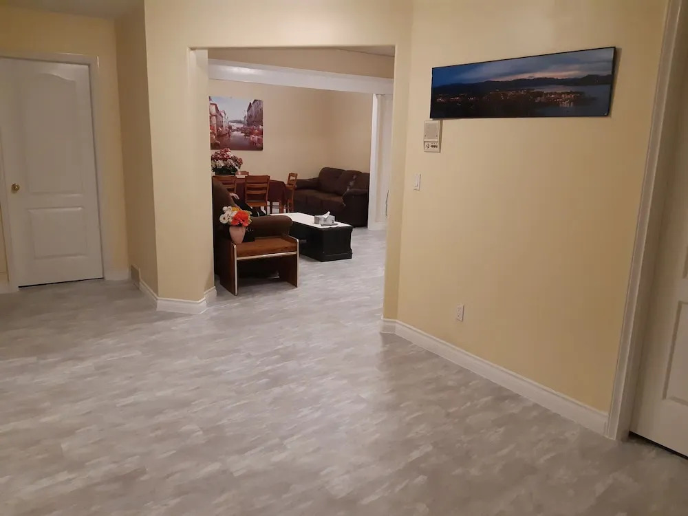 Lake View House