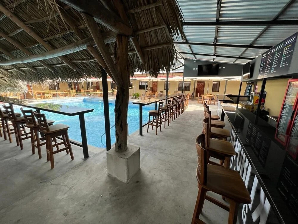 Hotel Blue Marlin - Nightclub & Sports Bar on Site