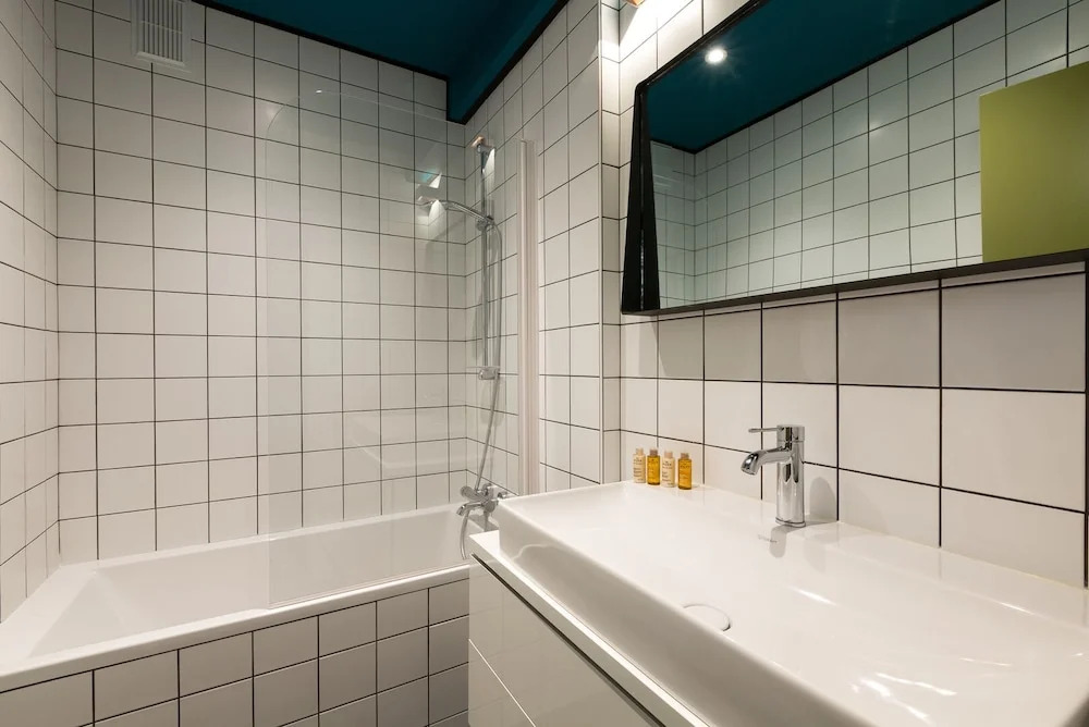 Bois de Boulogne Retreat