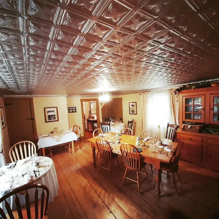 Farmhouse Inn B&B