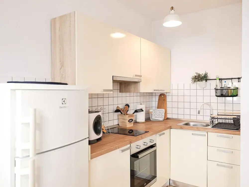 Modern Apartment With Terrace Near old Town