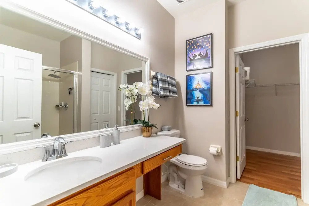 7526 Oakwater
