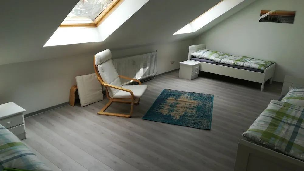 Apartment 28 o M