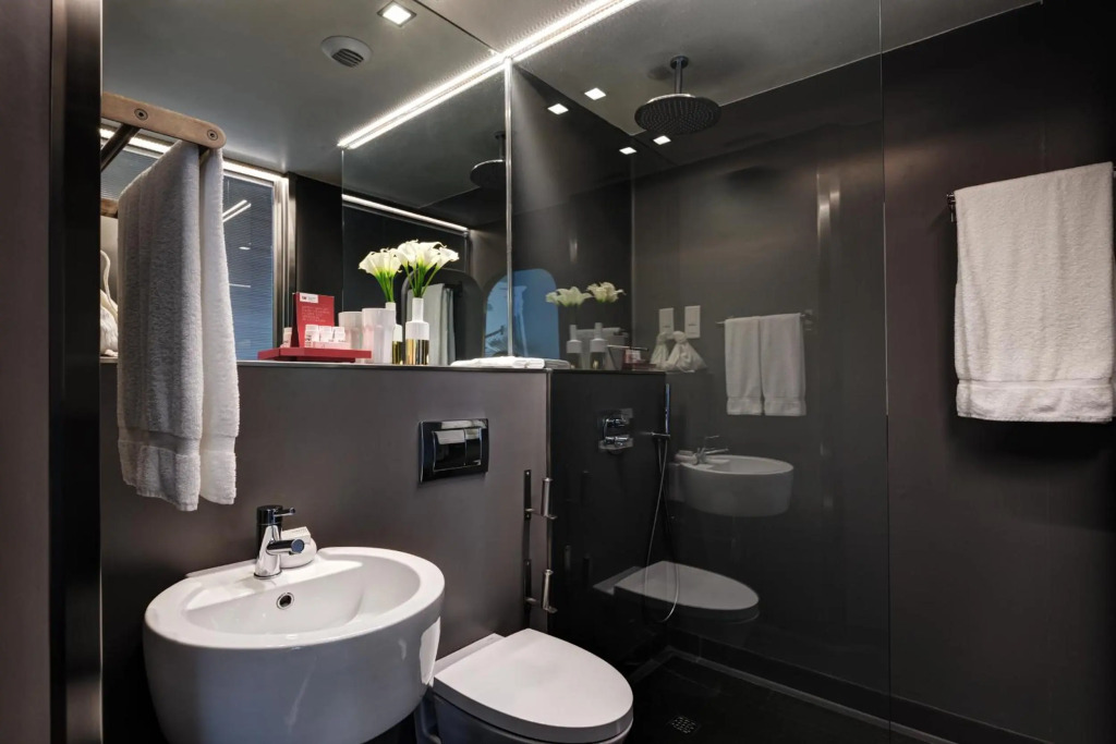 Lx Boutique Hotel