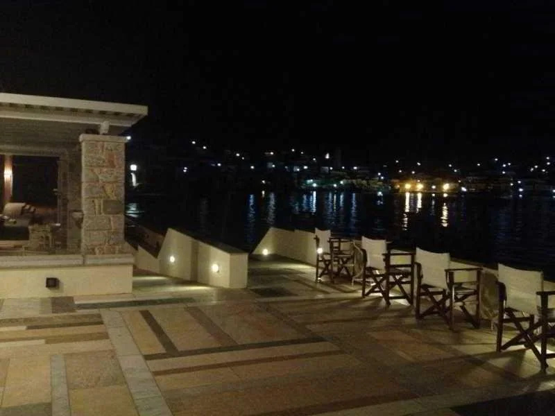 Aretanassa Hotel