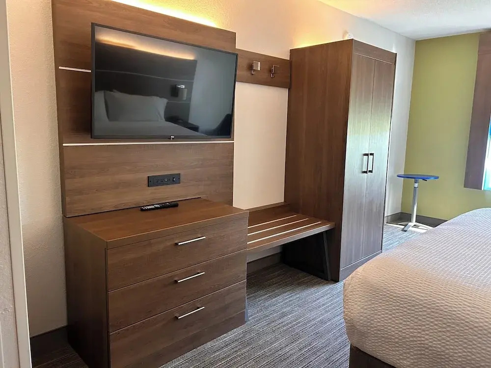 Holiday Inn Express & Suites Reidsville by IHG