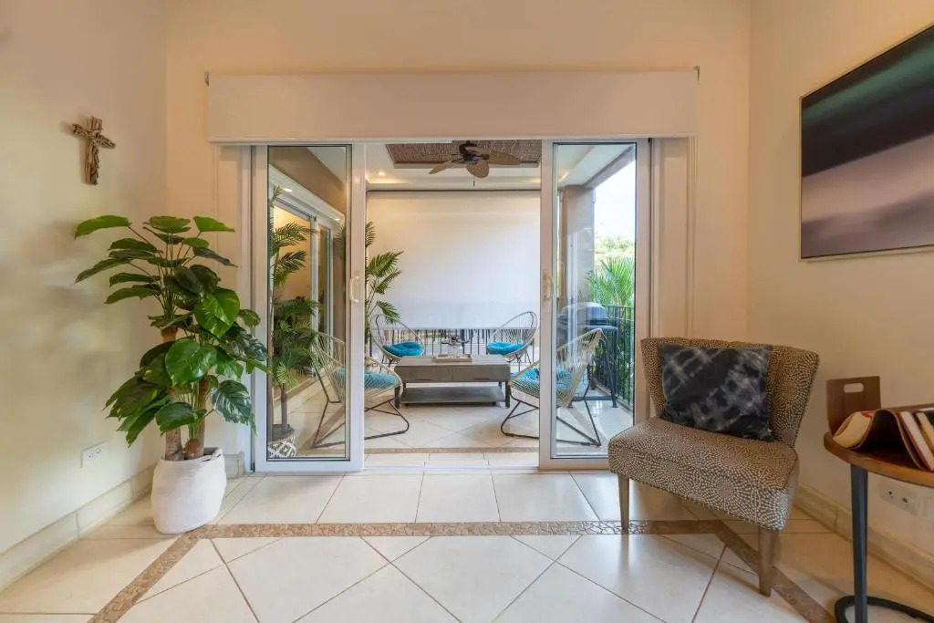 Bocaraca 2 - Luxury 2 BR Condo