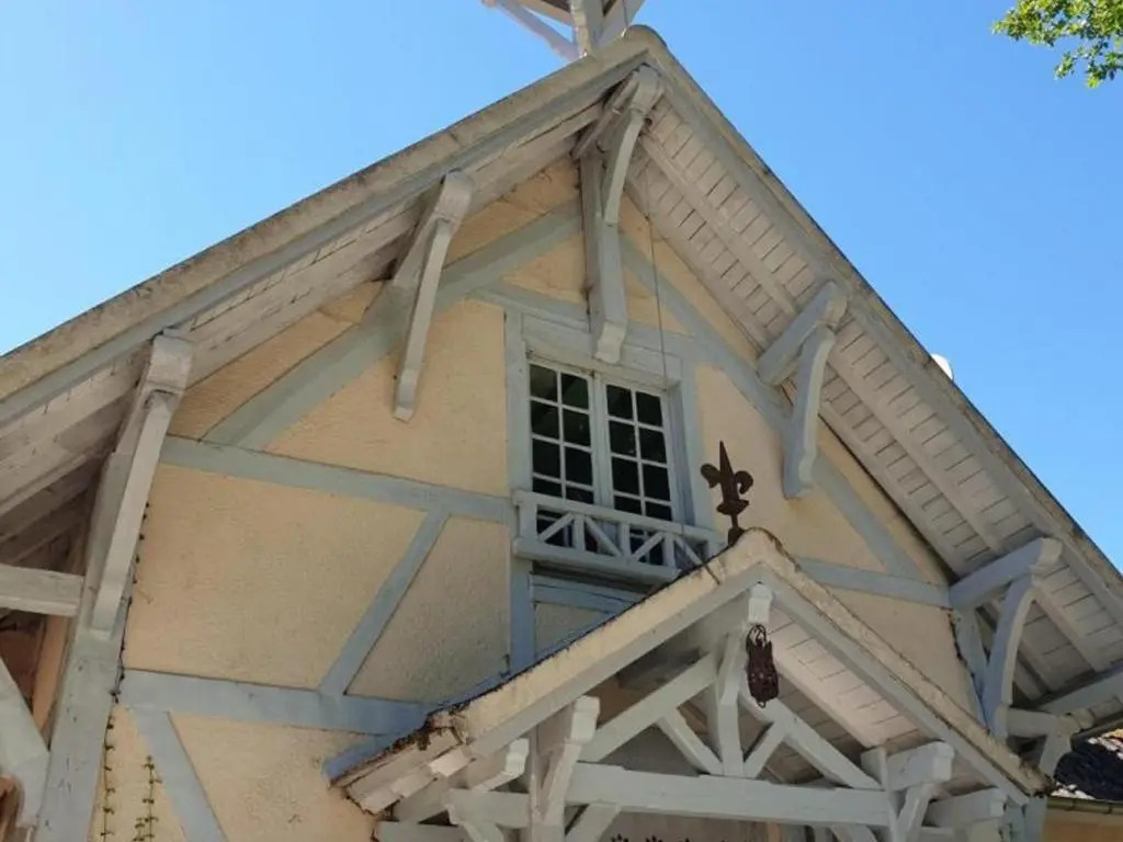 Retraite Paisible au Cœur de la Forêt de Rambouillet avec Étang Privé et Charme Authentique - FR-1-527-8