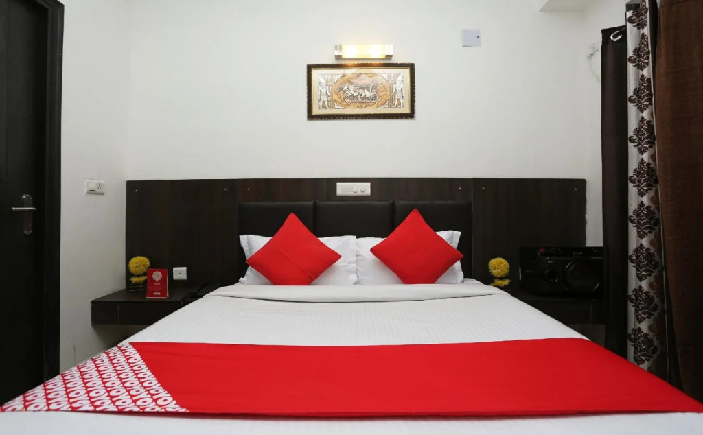 Shree Naman Guest House by OYO Rooms