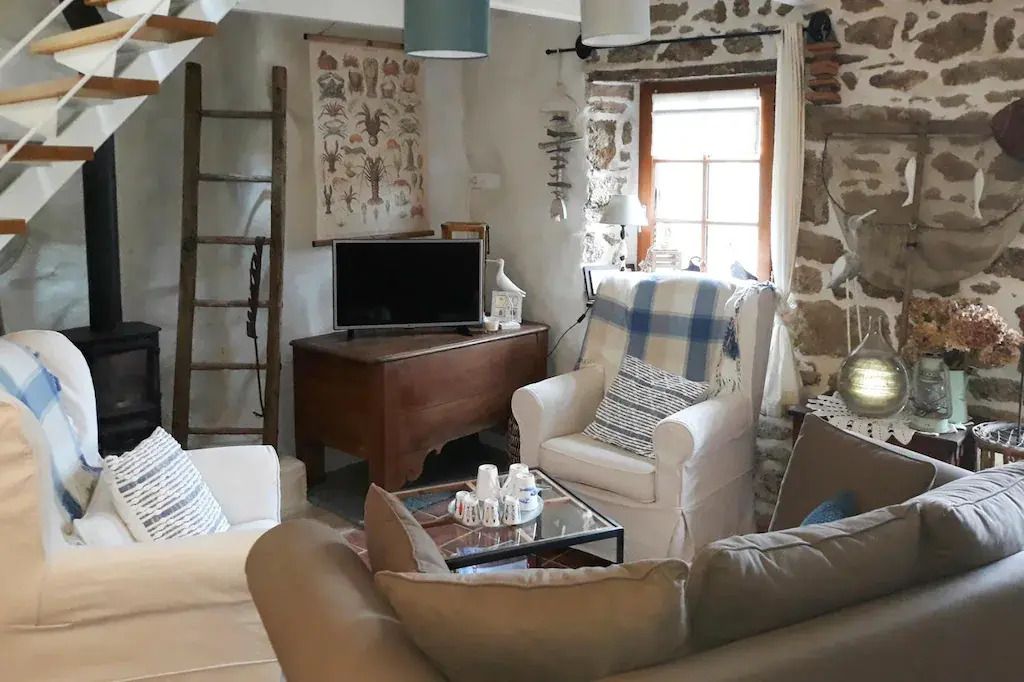 Charming Holiday Home Near the Beach, Locquemeau