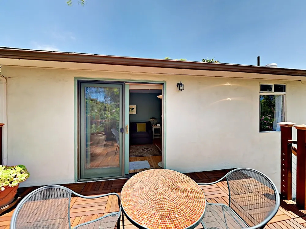3BR Romantic Retreat Ocean Views Hot Tub by RedAwning