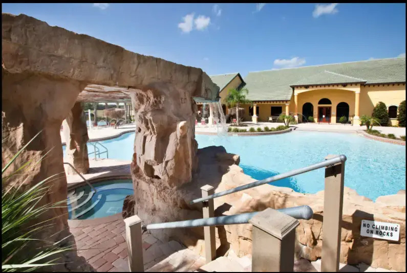 Paradise Pool Townhome withwifi & resort amenities townhouse