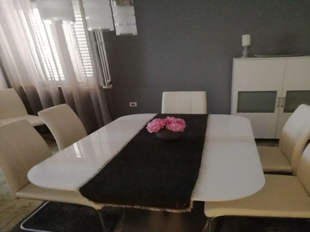 Ploce Apartments - Jelena