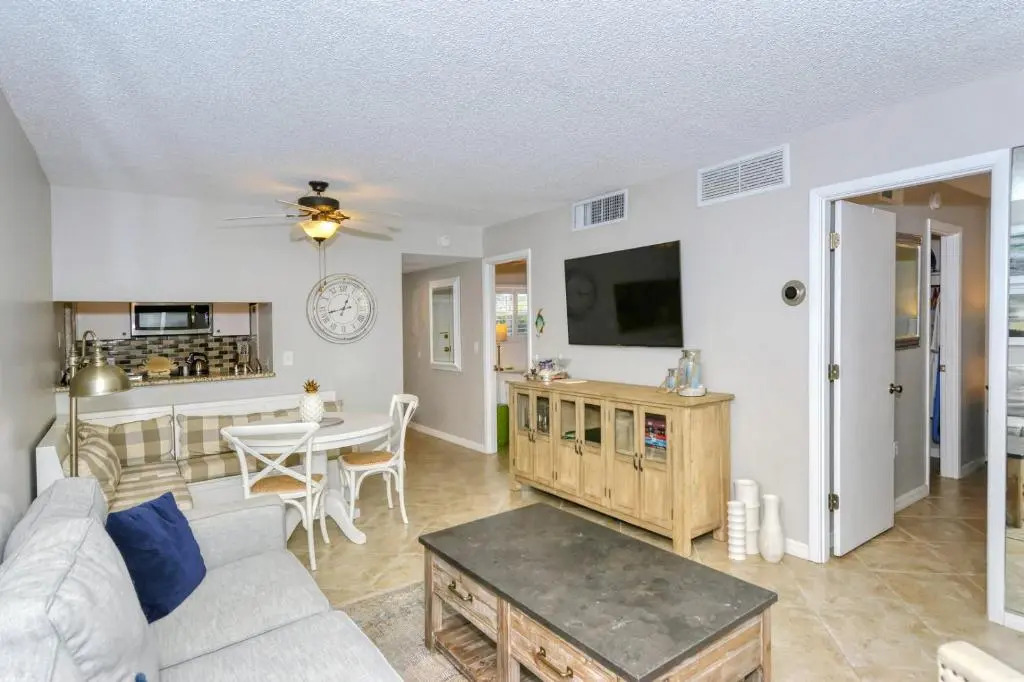 LaPlaya 202E Catch the gentle Gulf breezes on your private balcony beneath the swaying palms