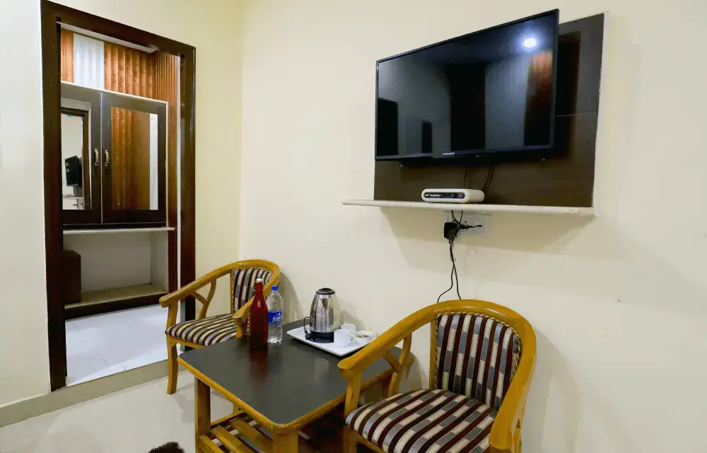 Hotel Anand Harkipauri by Perfect Stayz