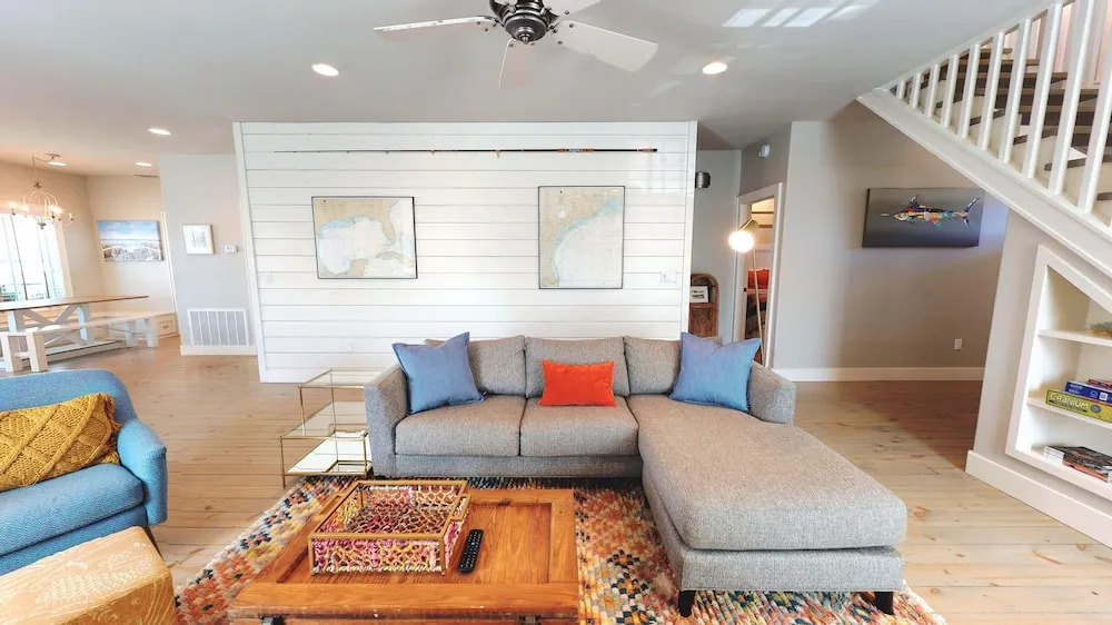 112 Eleventh St 4 Bedroom Home