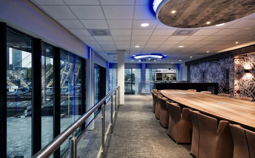 Haven Hotel Rotterdam, Curio Collection by Hilton