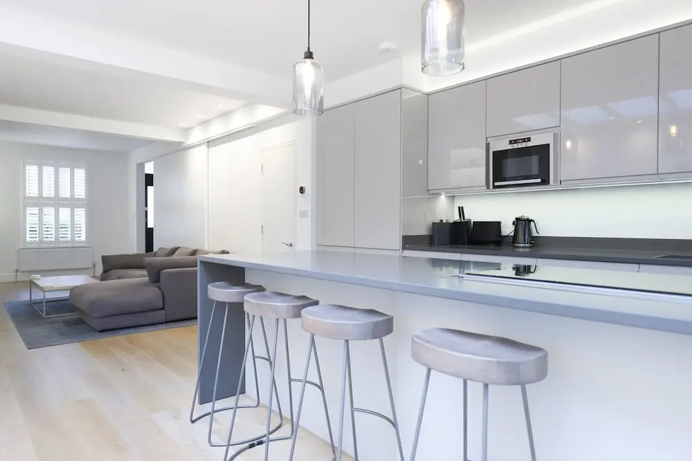 Luxury 2 Bedroom Battersea House With Garden