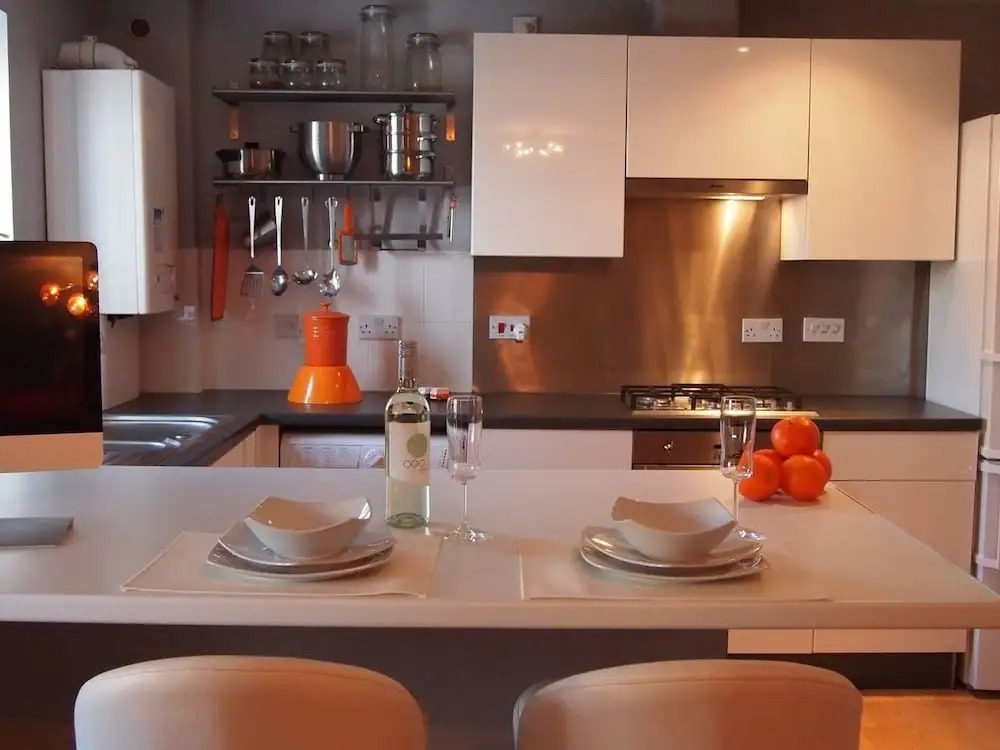 2 Bedroom Apartment With Juliet Balcony