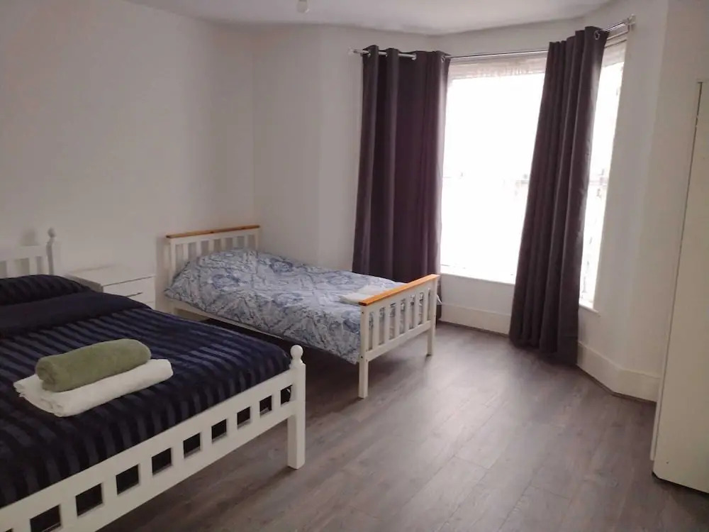 Rayans Lodge Stratford London by OYO