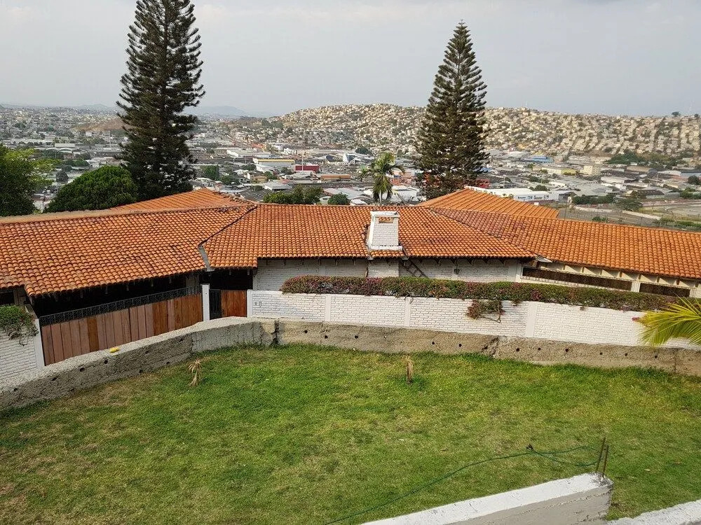 Chawpi Lodge