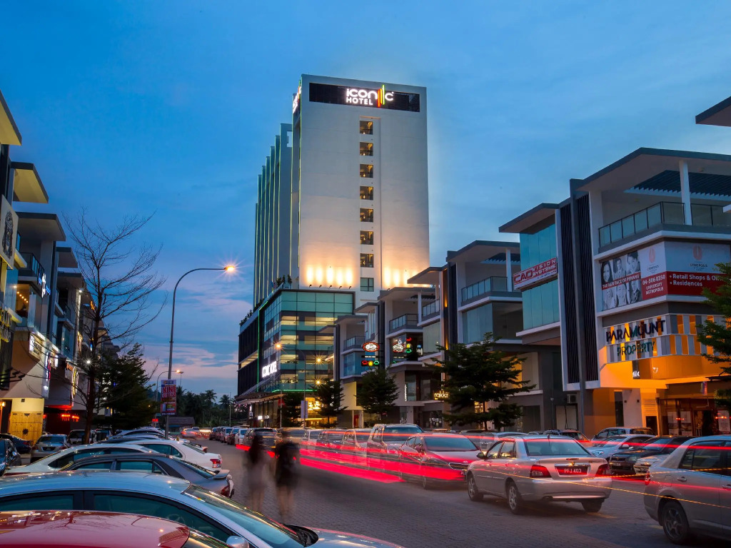 Iconic Hotel