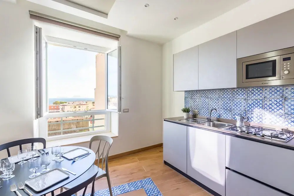Colonna Apartment 4 by Wonderful Italy
