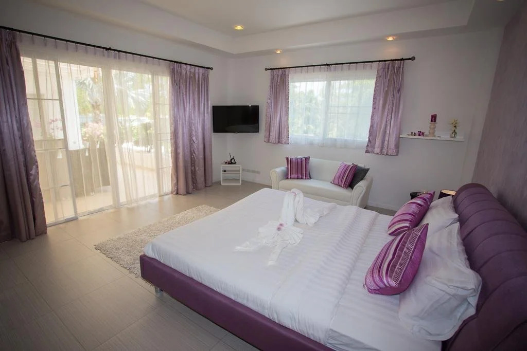 Blissful Tropical Stay at SeaLaVie Villa