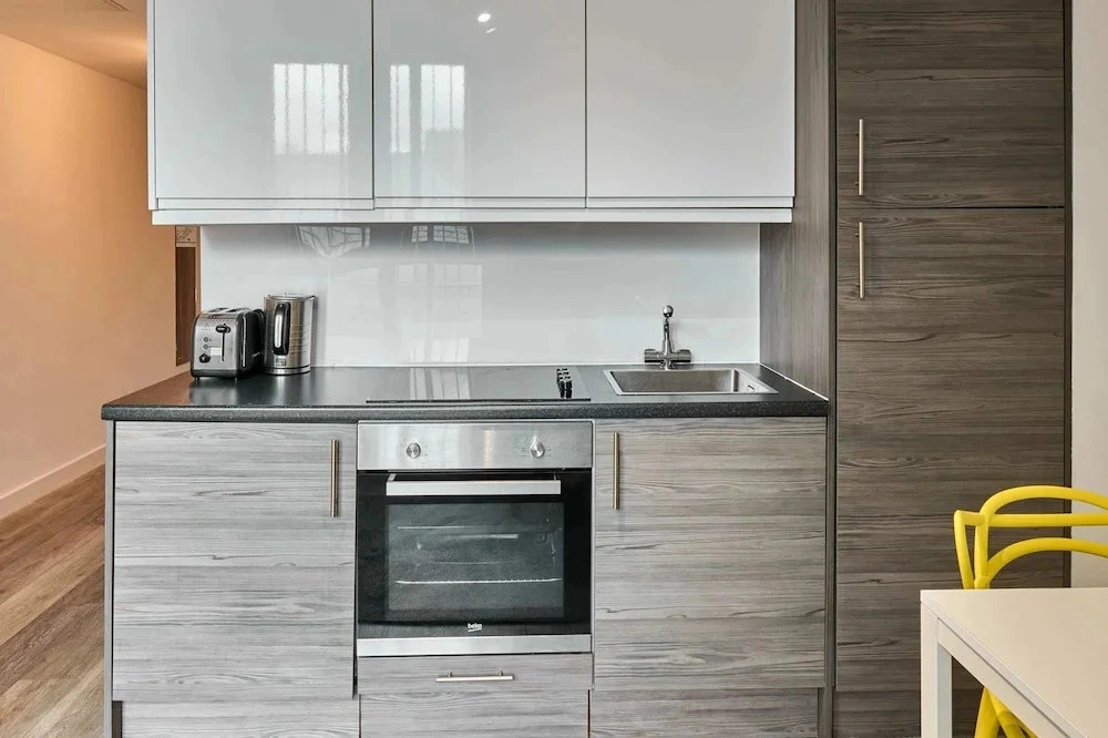 Host Stay Flat 3 4 Leigh Street