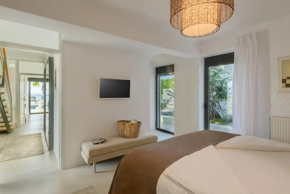 Villa Blanca Collection