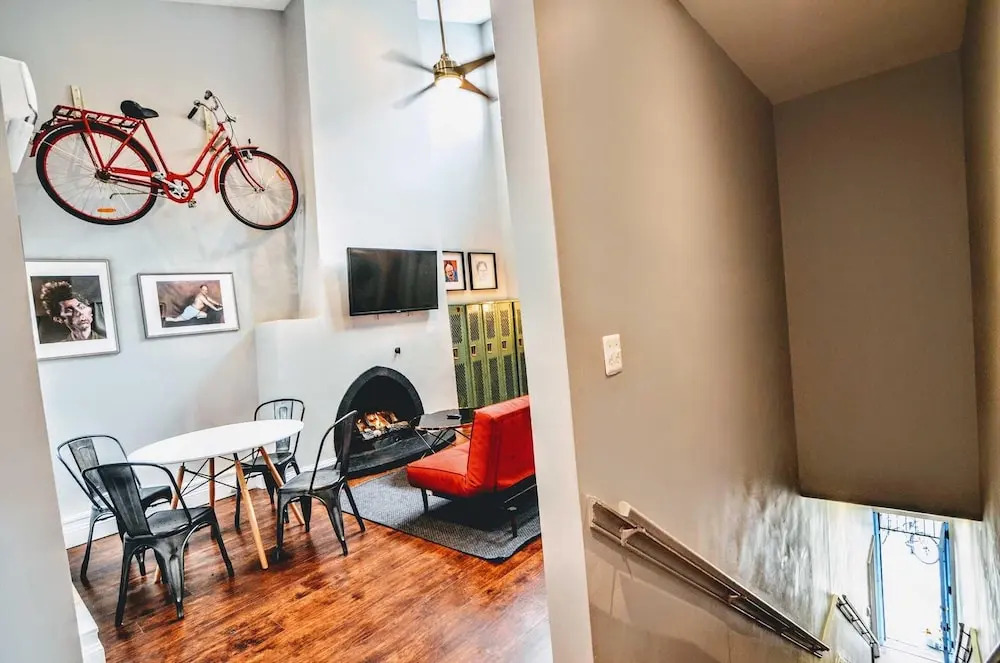 1345 Hunt 2nd Floor - 2 Br Apts
