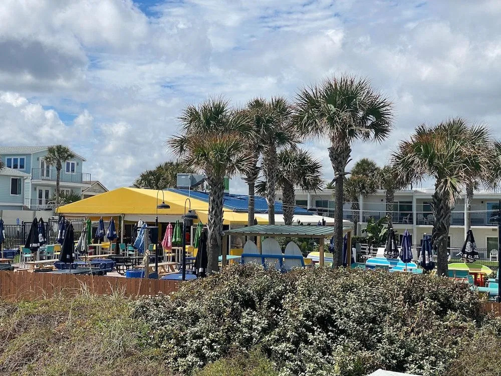 Seahorse Oceanfront Inn