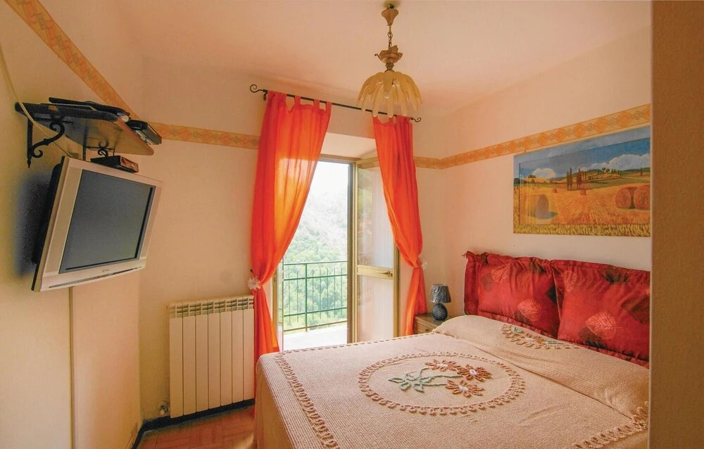 4 Bedroom Gorgeous Home In Montefegatesi