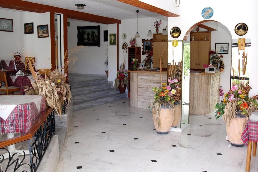 Rosmari Hotel