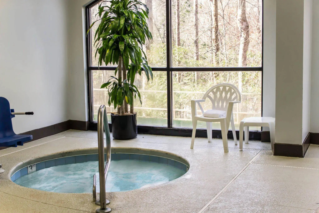 Comfort Suites Regency Park
