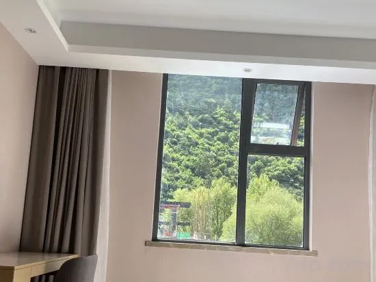 Lavande Hotel (Jiuzhaigou Tourist Center)