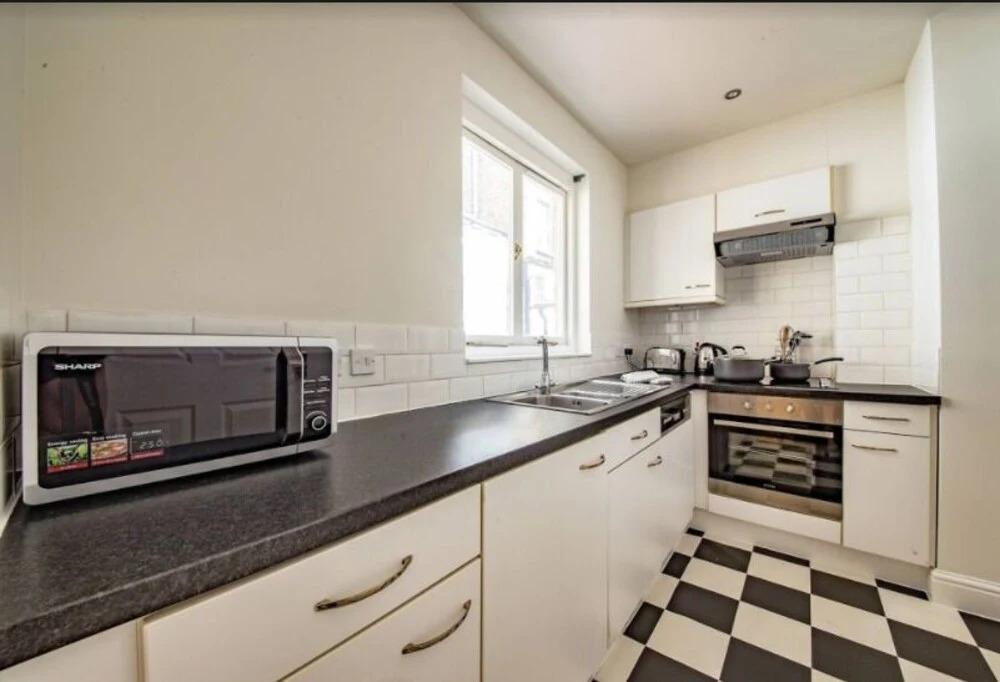 Immaculate 2 Bedroom Apartment in Central London