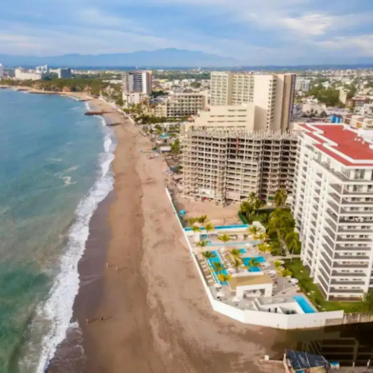 Apartamento con Piscina Frente al Mar en Puerto Vallarta
