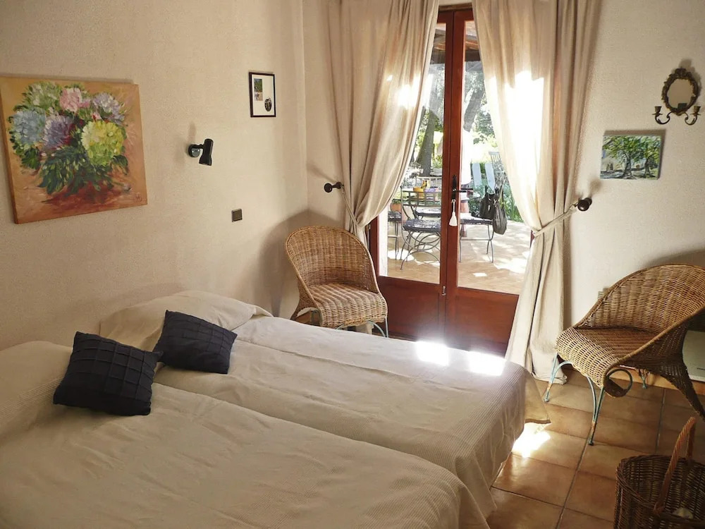 House With Private Pool Near the Beautiful Village of Salernes