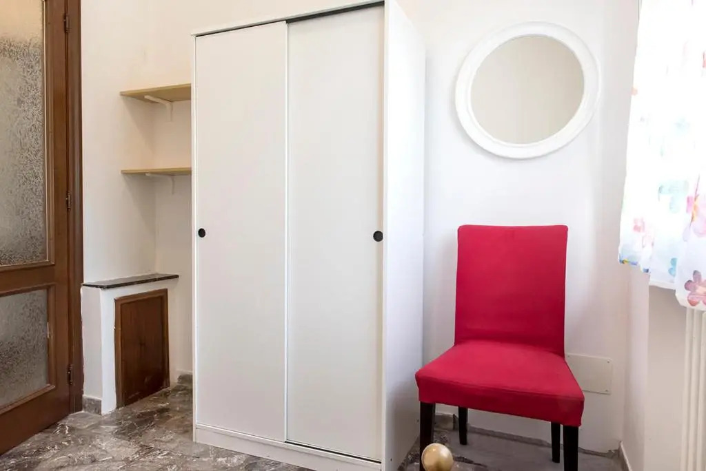 N235 - Numana, ampio appartamento con terrazzo vista mare