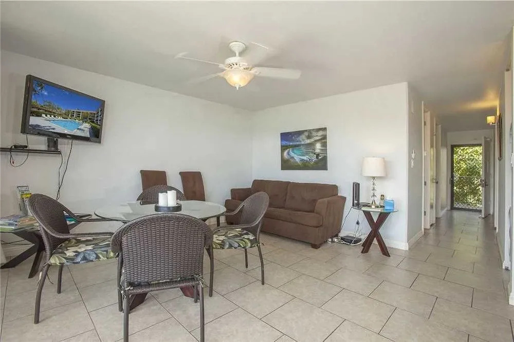 Maui Parkshore 306 - 2 Br Condo