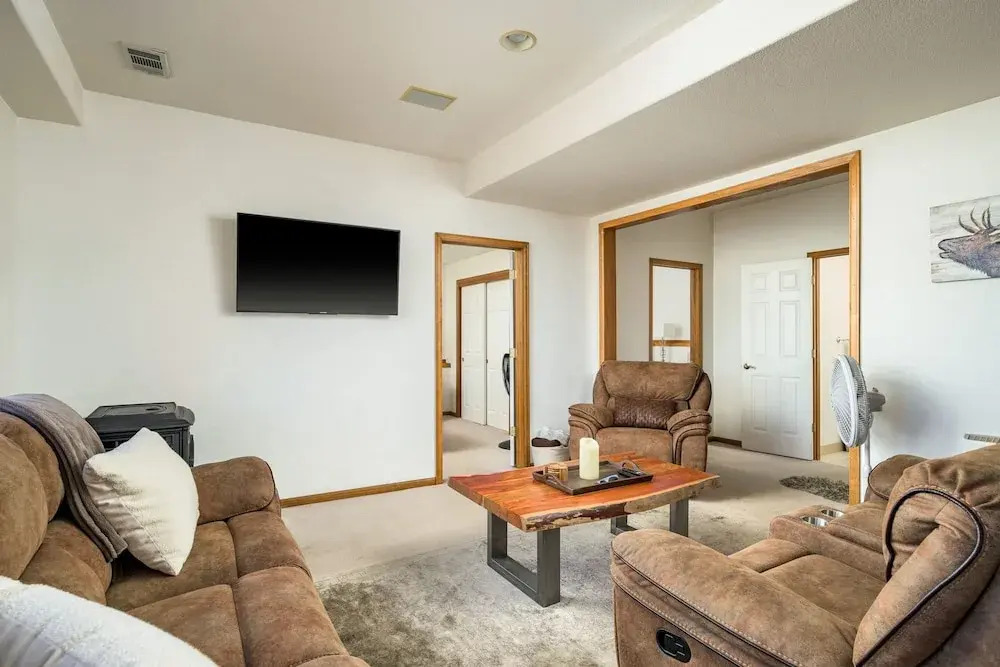 Mountain View Apartment Near Downtown Hiking